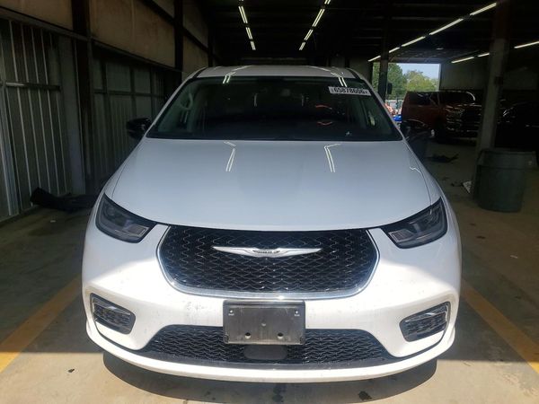 2024 CHRYSLER PACIFICA Select
