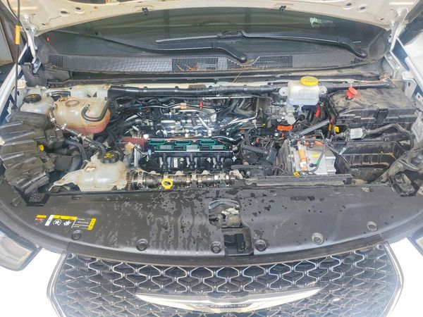 2024 CHRYSLER PACIFICA Select