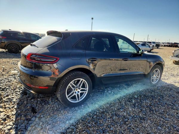 2018 PORSCHE MACAN