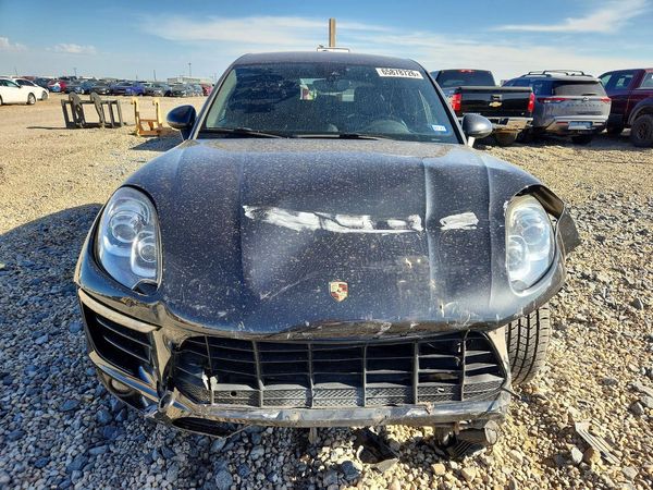 2018 PORSCHE MACAN