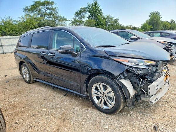 2023 TOYOTA SIENNA