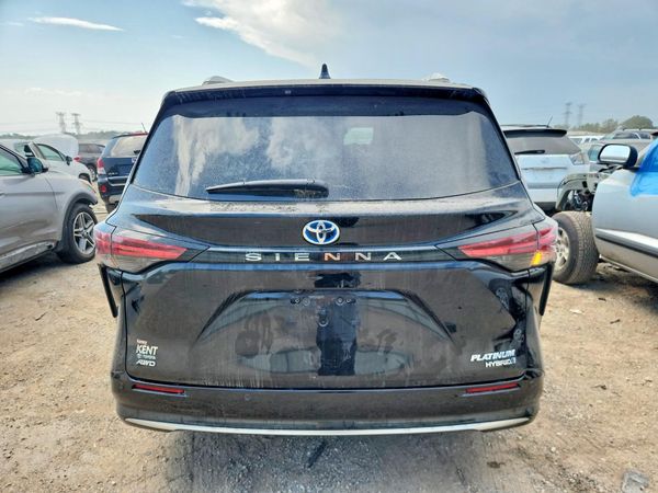 2023 TOYOTA SIENNA