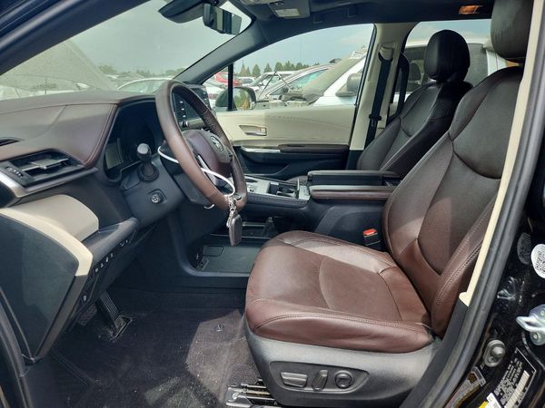 2023 TOYOTA SIENNA