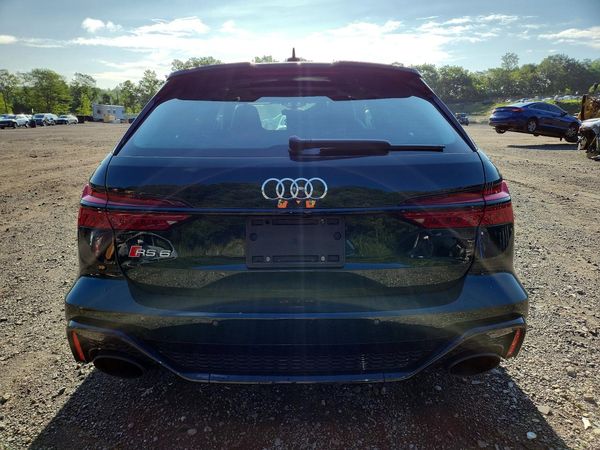 2022 AUDI RS6 quattro