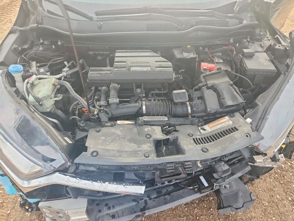 2017 HONDA CRV Touring — Engine bay