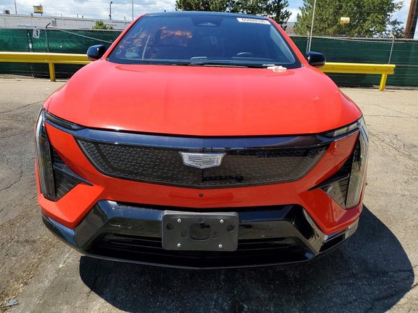 2025 CADILLAC OPTIQ Sport 1