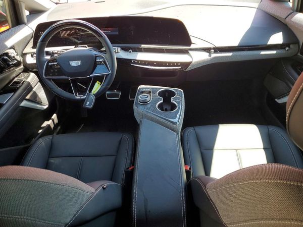 2025 CADILLAC OPTIQ Sport 1