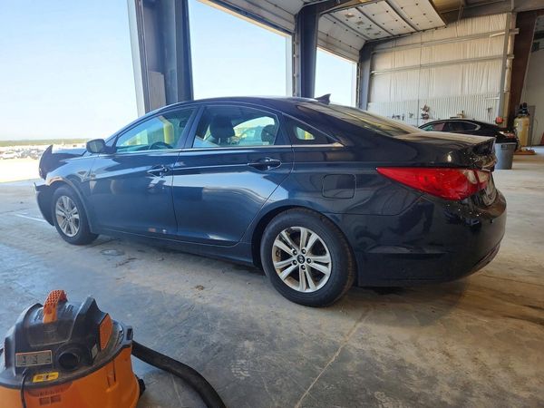 2013 HYUNDAI SONATA GLS/ GLS Popular