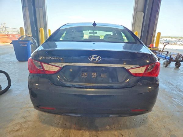 2013 HYUNDAI SONATA GLS/ GLS Popular
