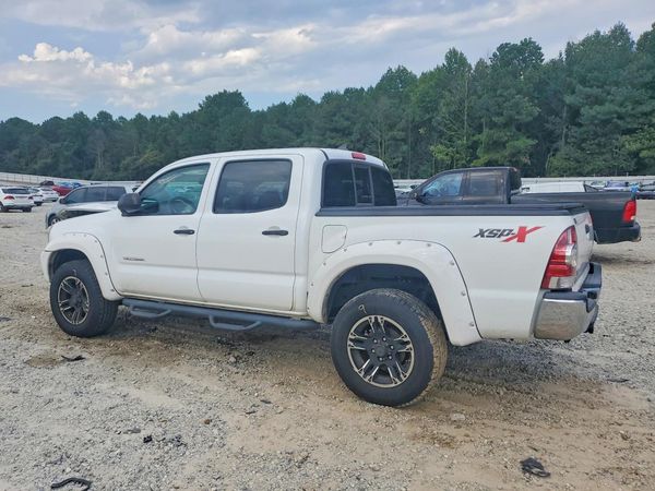 2015 TOYOTA TACOMA Delux Grade