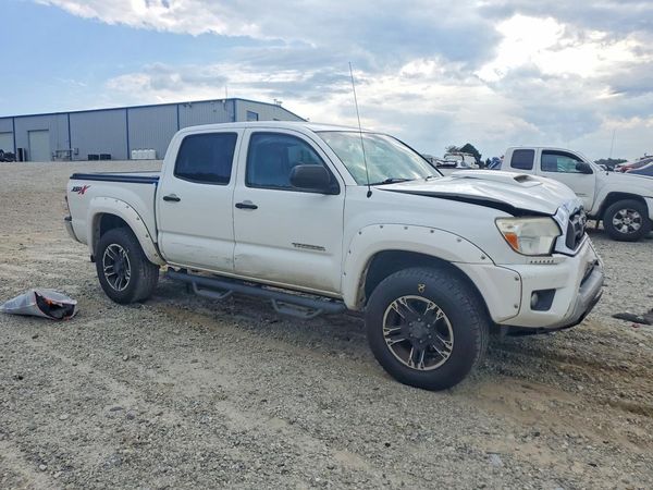 2015 TOYOTA TACOMA Delux Grade