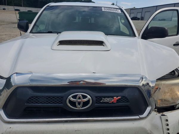 2015 TOYOTA TACOMA Delux Grade