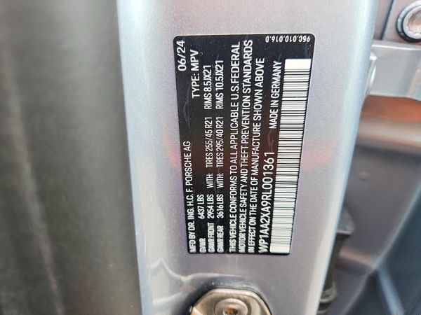 2024 PORSCHE MACAN 4 Electric