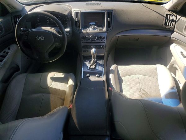 2015 INFINITI Q40