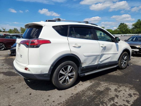 2018 TOYOTA RAV4 Adventure/XLE