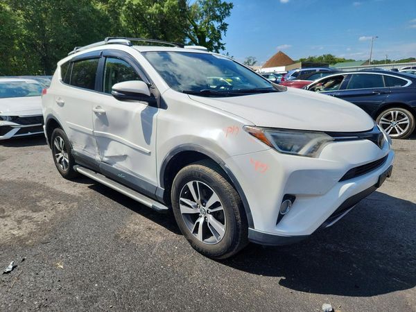 2018 TOYOTA RAV4 Adventure/XLE