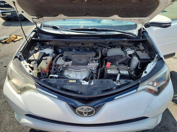 2018 TOYOTA RAV4 Adventure/XLE