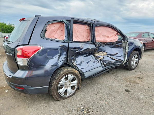 2018 SUBARU FORESTER Base