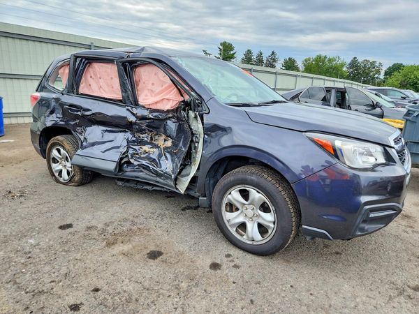 2018 SUBARU FORESTER Base