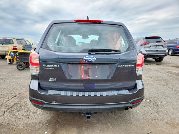2018 SUBARU FORESTER Base