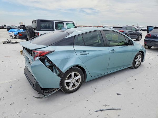 2017 TOYOTA PRIUS
