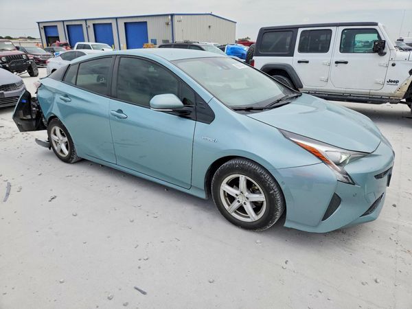 2017 TOYOTA PRIUS