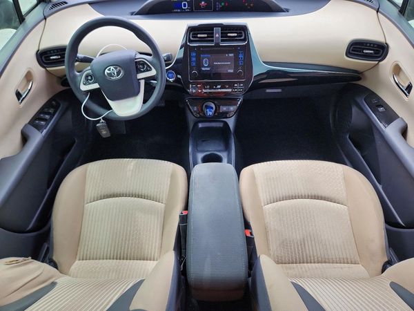 2017 TOYOTA PRIUS