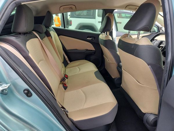 2017 TOYOTA PRIUS