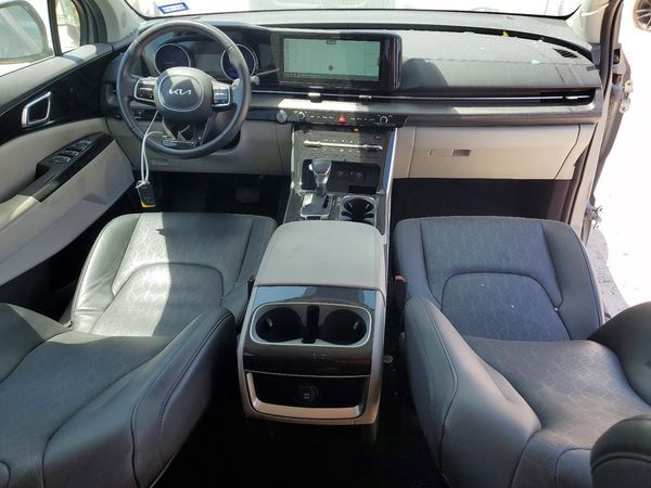 2024 KIA CARNIVAL