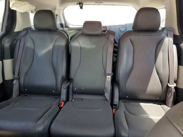 2024 KIA CARNIVAL