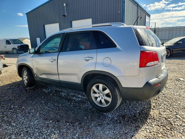 2013 KIA SORENTO Base / LX