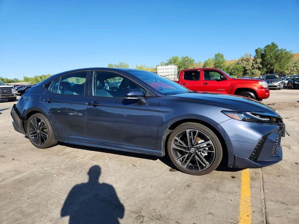 2026 TOYOTA CAMRY