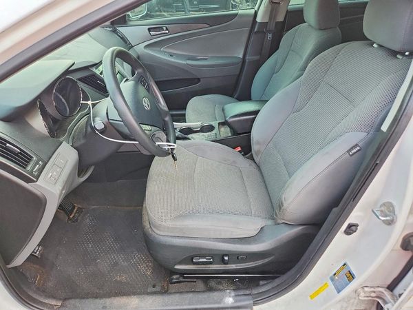 2014 HYUNDAI SONATA GLS/ GLS Popular