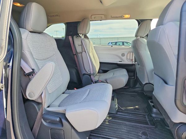 2025 TOYOTA SIENNA