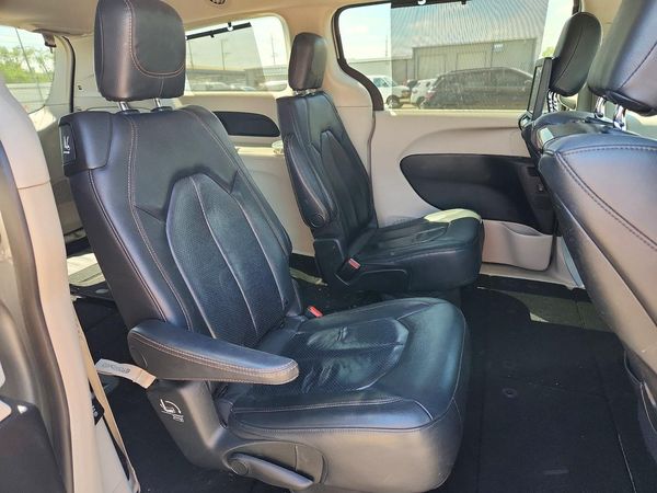 2019 CHRYSLER PACIFICA Touring L Plus