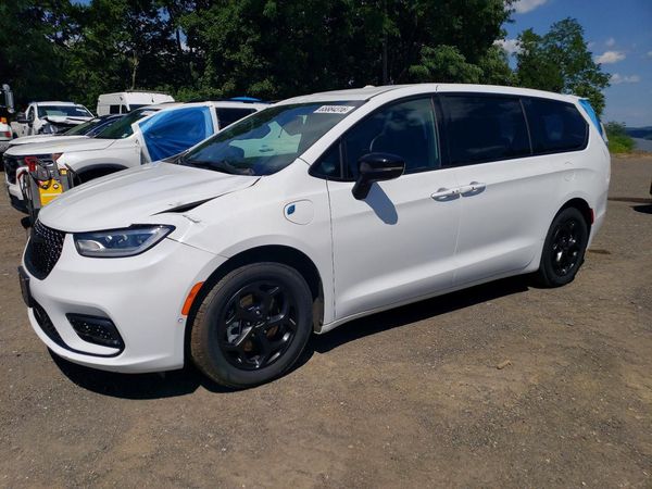 2024 CHRYSLER PACIFICA Select