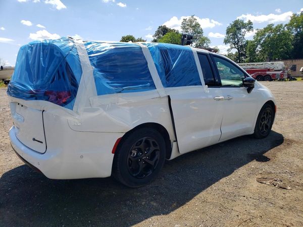 2024 CHRYSLER PACIFICA Select