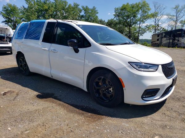 2024 CHRYSLER PACIFICA Select