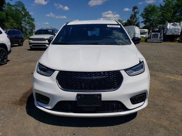 2024 CHRYSLER PACIFICA Select