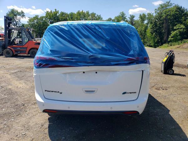 2024 CHRYSLER PACIFICA Select