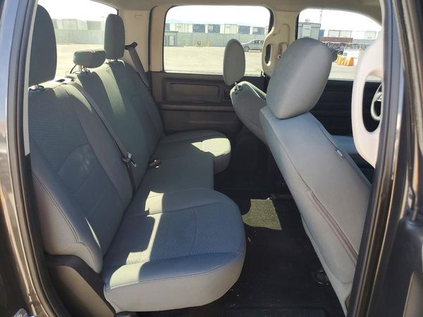 2018 RAM 2500 ST CREW CAB 4X4