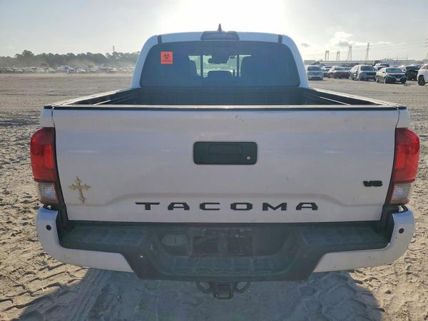 2018 TOYOTA TACOMA