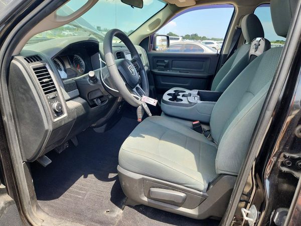 2018 RAM 1500 ST QUAD CAB 4X4