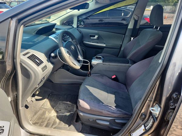2012 TOYOTA PRIUS — DENT