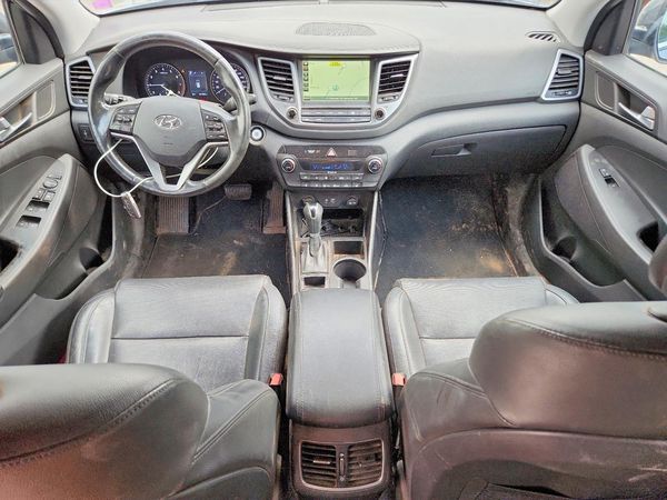 2016 HYUNDAI TUCSON