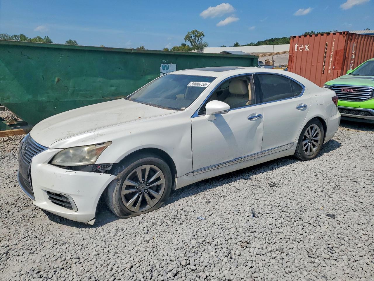 2013 LEXUS LS460 460 — Front 3/4