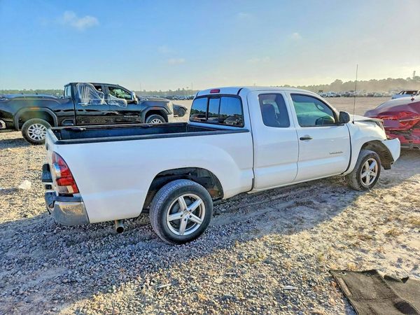 2013 TOYOTA TACOMA Delux