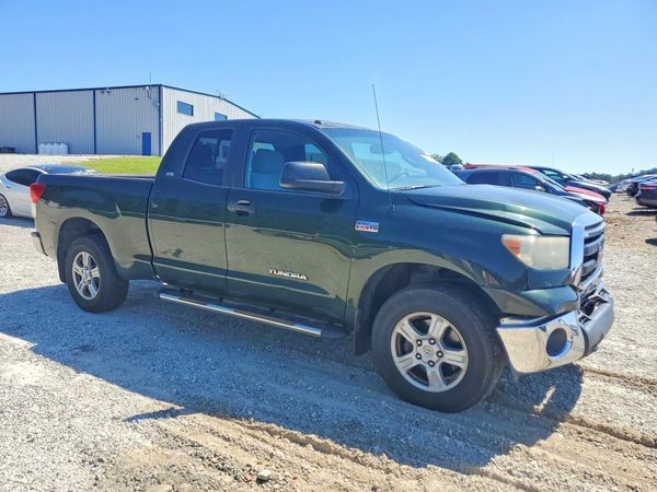 2013 TOYOTA TUNDRA SR5