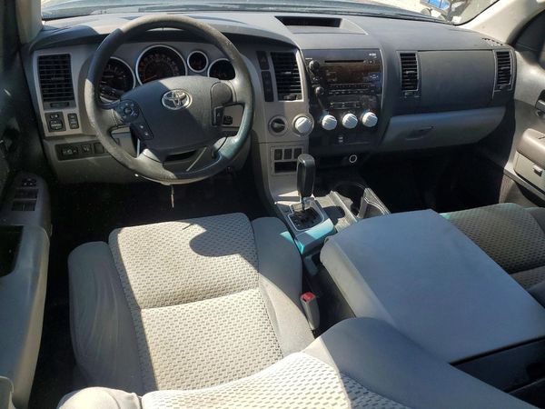 2013 TOYOTA TUNDRA SR5