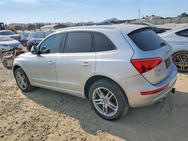 2012 AUDI Q5 Premium Plus